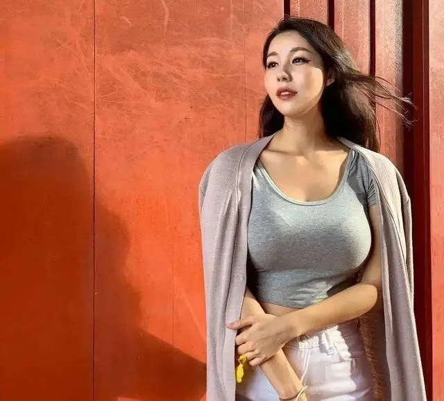 身材美女世界冠军是谁_世界身材第一美女_世界完美身材女