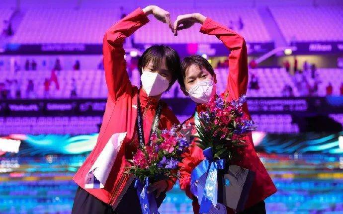 刘莎莎潘晓婷排名_潘晓婷刘莎莎吴奇隆打台球_刘莎莎潘晓婷比赛
