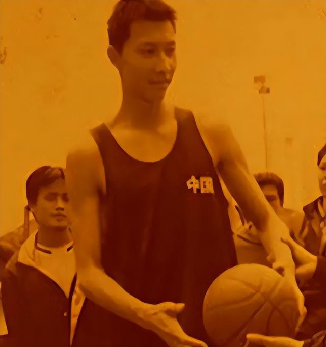 nba2k13易建联投篮姿势_nba2k13易建联面补id_nba2k13易建联补丁