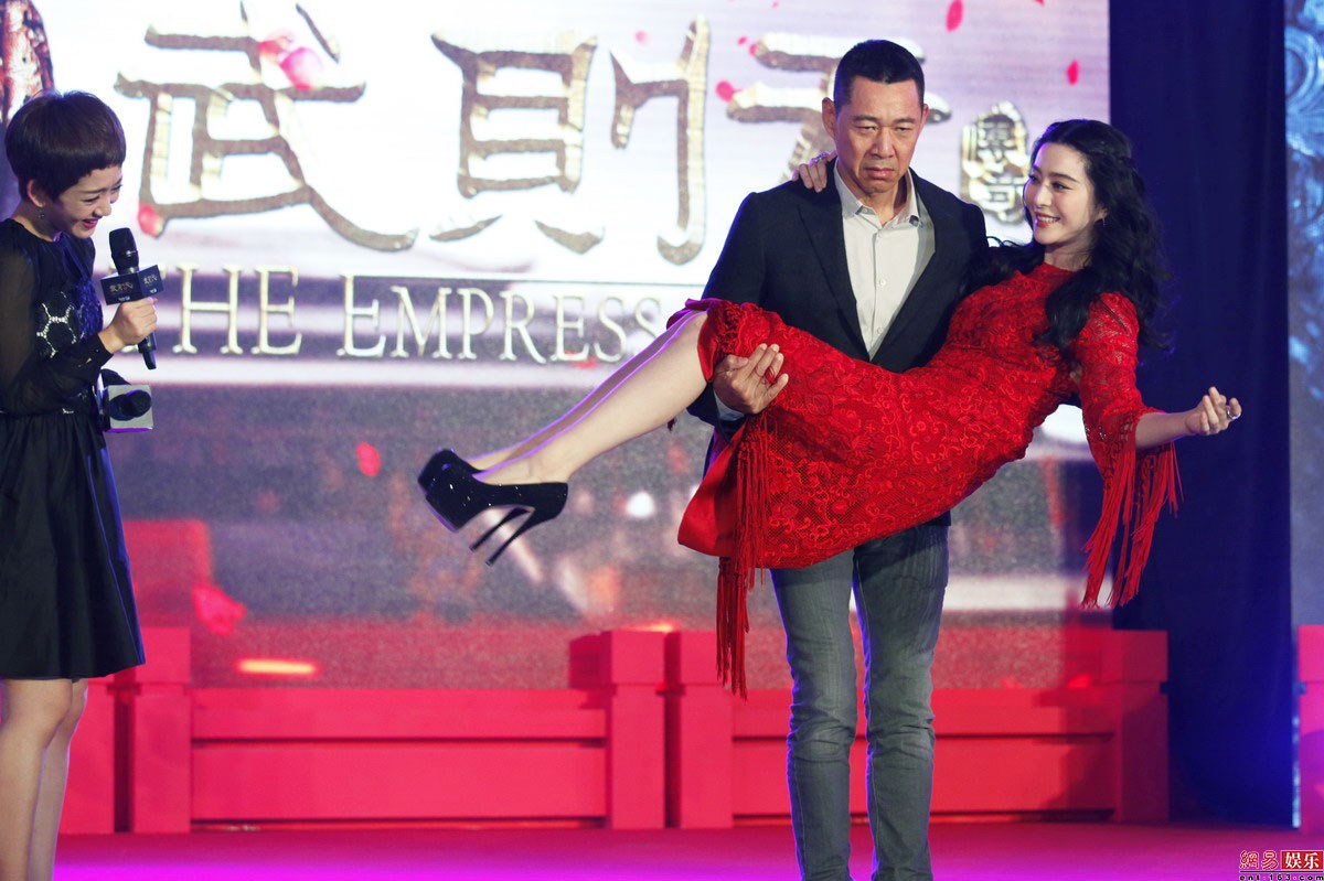 驷马丝袜堵嘴_被妹妹丝袜捆绑堵嘴_合肥丝袜堵嘴