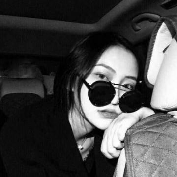 性感非主流女生_性感型女生头像_2020最性感女人